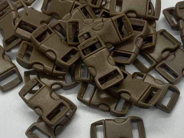 3/8" Contoured Side Release Plastic Buckles - Mud